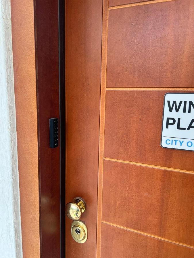 Windsor Place Apartment - Vouliagmeni Αθήνα Εξωτερικό φωτογραφία